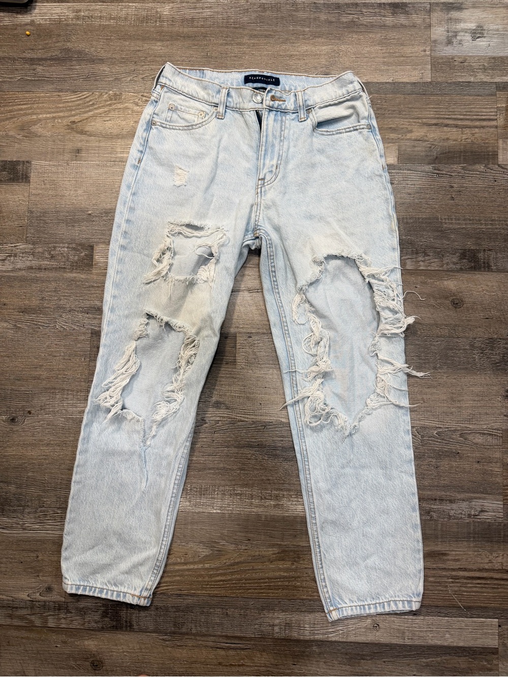 Y2k Aeropostale Mom Jeans Light‎ Wash Distressed Jeans